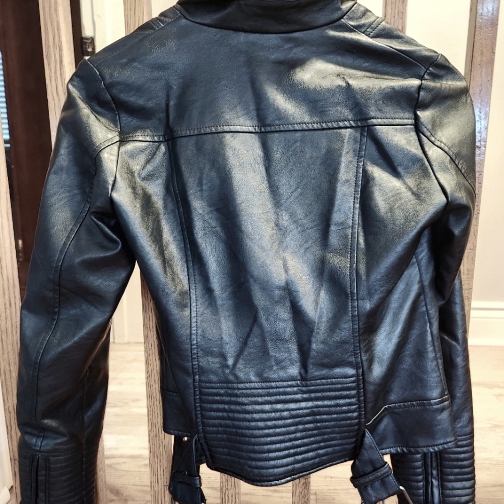 Leather Jacket - Picture 4 of 4